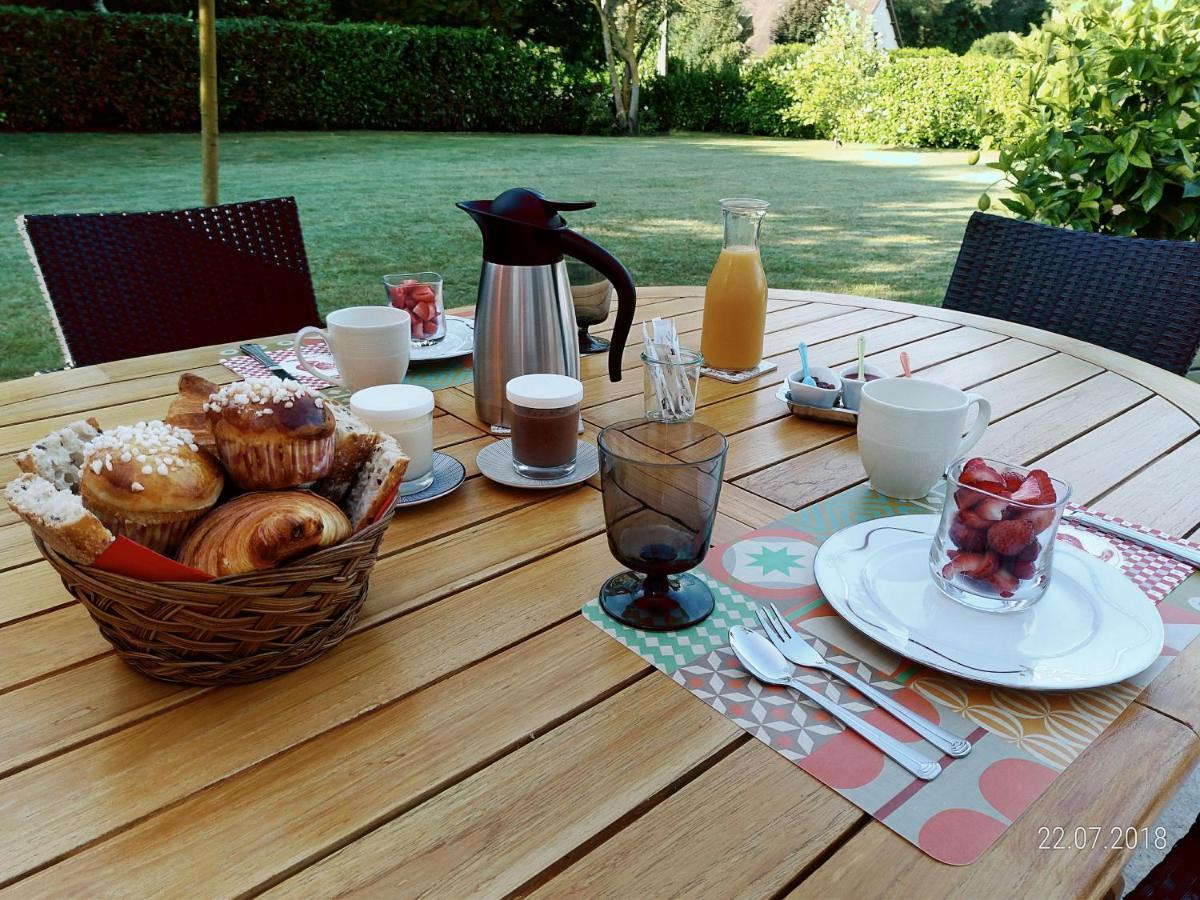Bed and Breakfast Les Trois Provinces Couffy Экстерьер фото