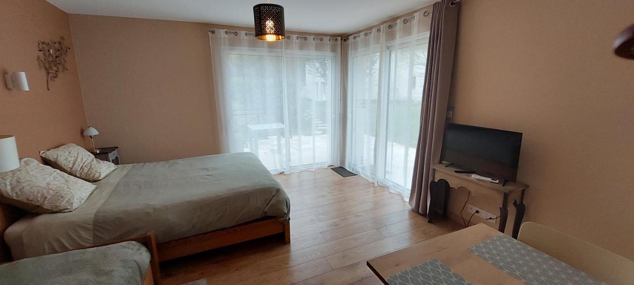 Bed and Breakfast Les Trois Provinces Couffy Экстерьер фото