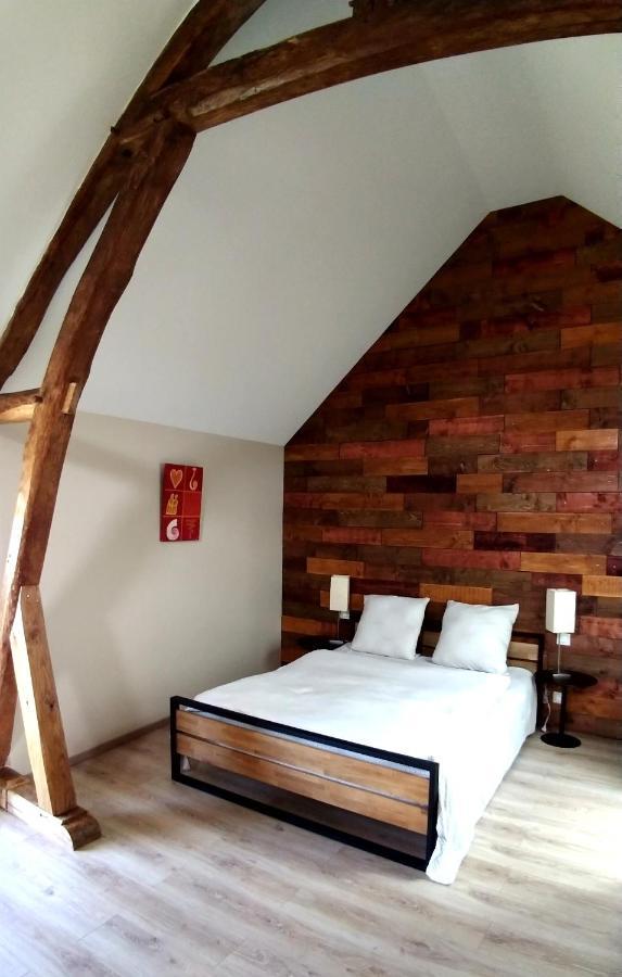 Bed and Breakfast Les Trois Provinces Couffy Экстерьер фото